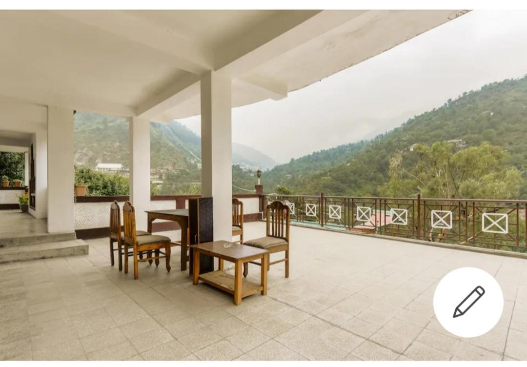 Tirthan Crest Homestay Banjar Екстер'єр фото