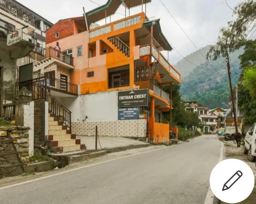 Tirthan Crest Homestay Banjar Екстер'єр фото