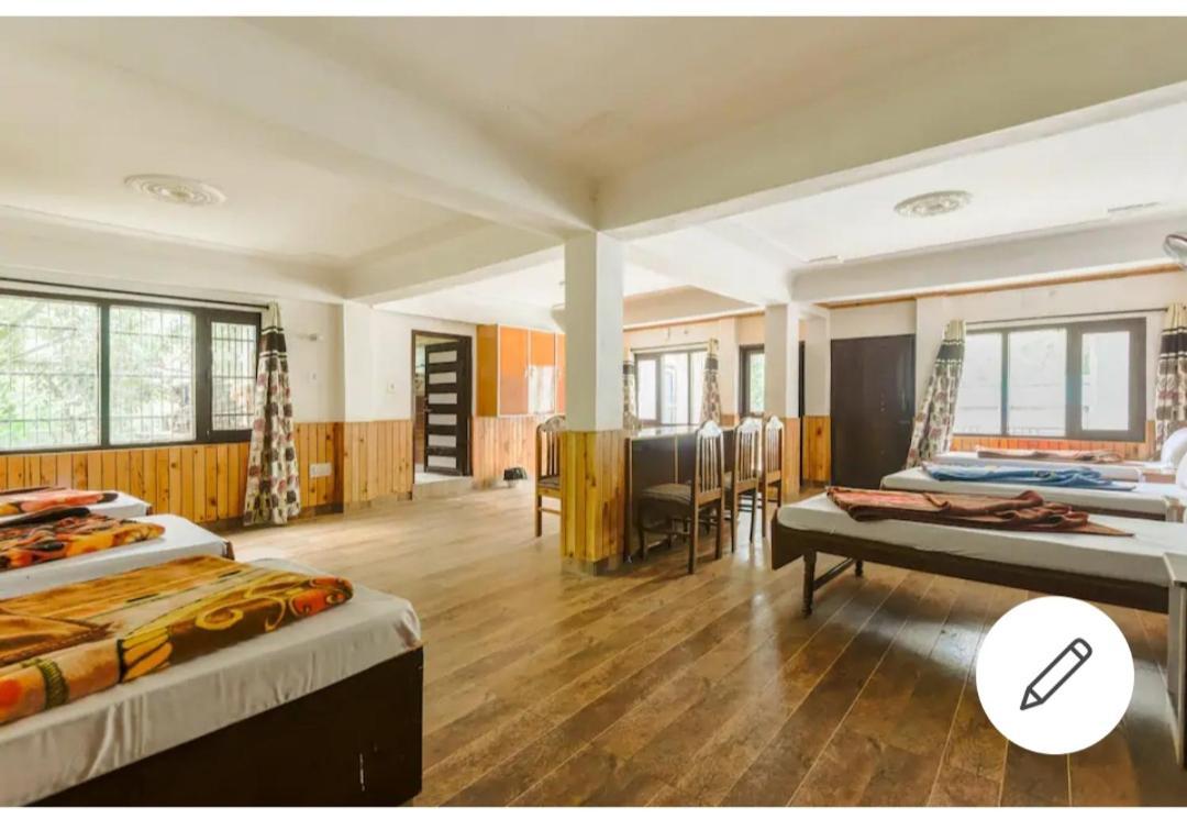 Tirthan Crest Homestay Banjar Екстер'єр фото