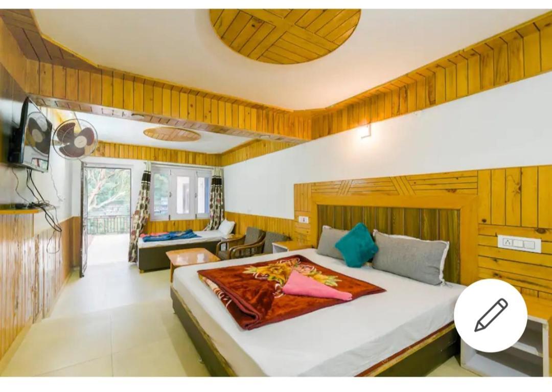 Tirthan Crest Homestay Banjar Екстер'єр фото