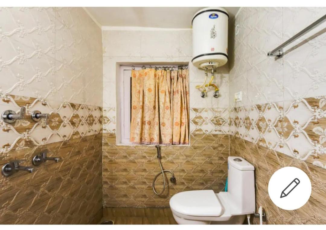 Tirthan Crest Homestay Banjar Екстер'єр фото