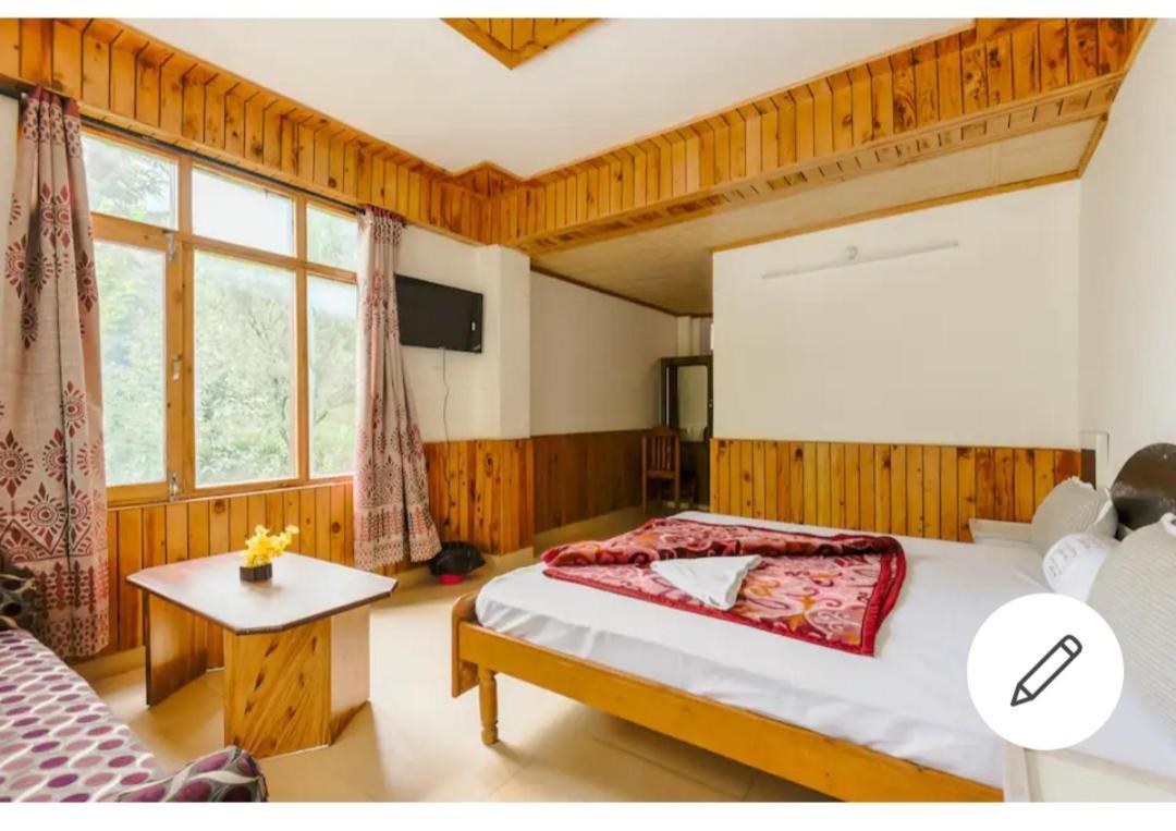 Tirthan Crest Homestay Banjar Екстер'єр фото