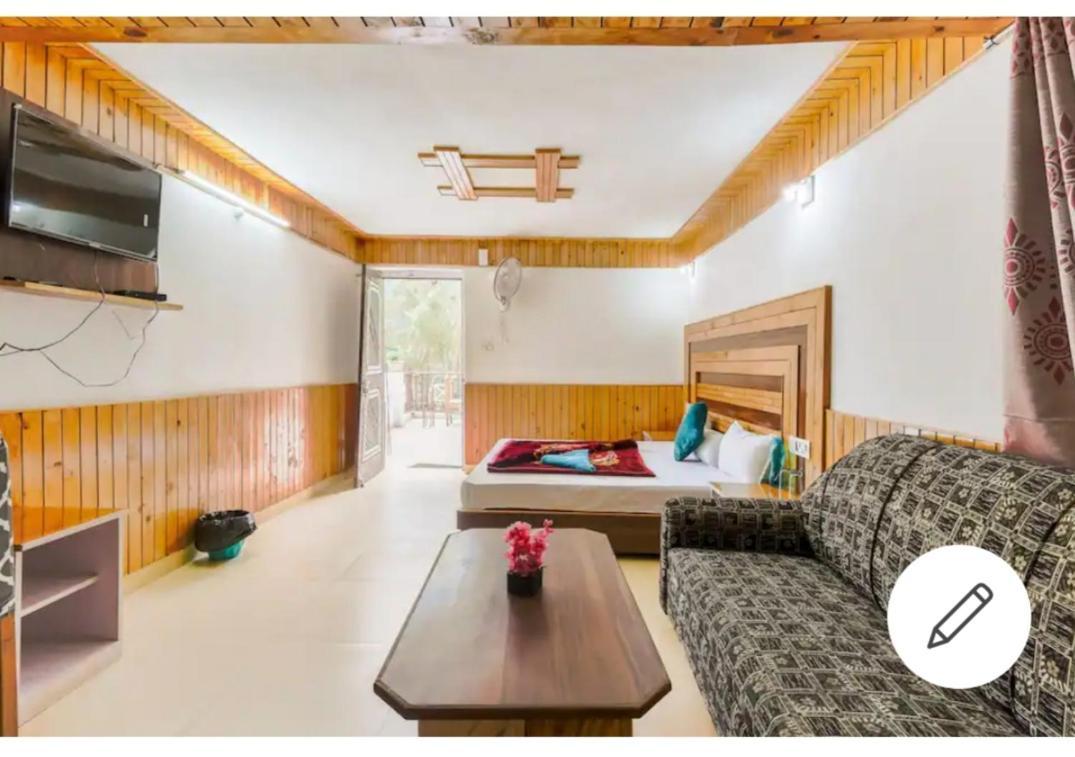 Tirthan Crest Homestay Banjar Екстер'єр фото