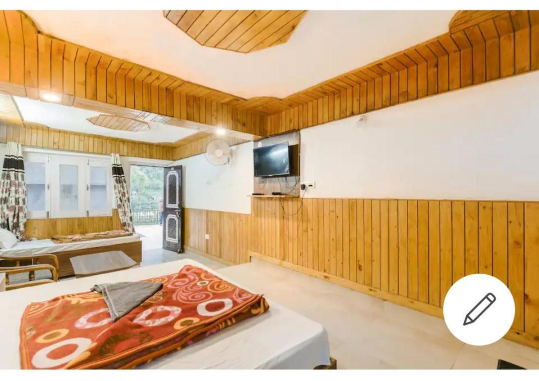 Tirthan Crest Homestay Banjar Екстер'єр фото