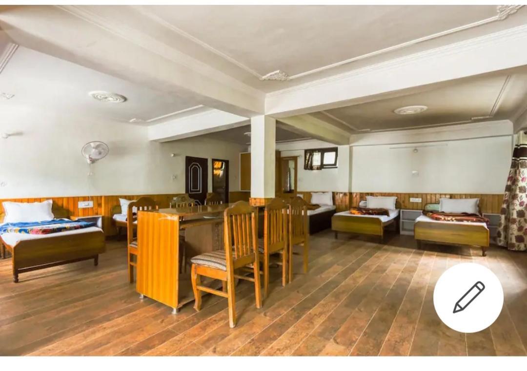 Tirthan Crest Homestay Banjar Екстер'єр фото